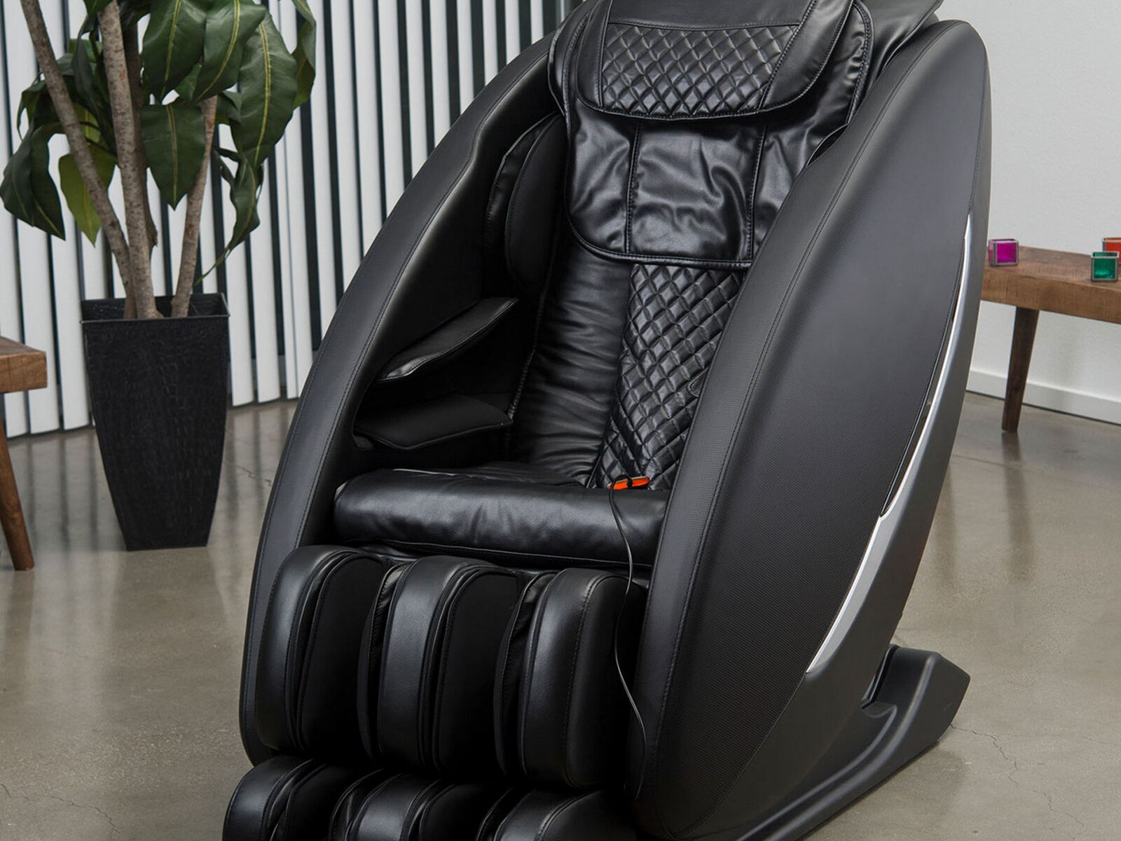 Ji Zero Wall Heated L-Track Massage Chair